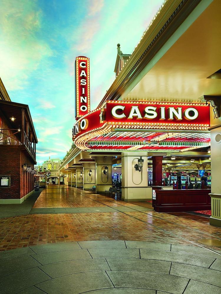 Ameristar Casino Hotel Kansas City Exterior photo
